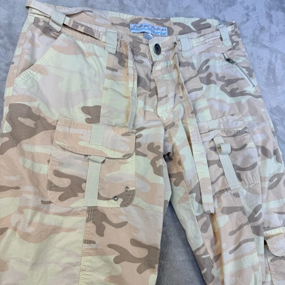 Y2K Pacific Girl Desert Camo Cargo Pants Large Beige Utility 2000s